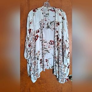 Altar'd State kimono